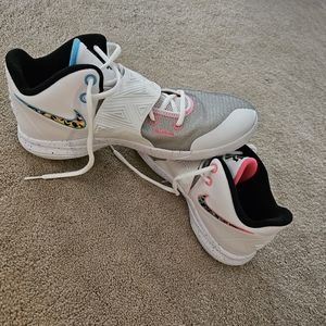 Mens Nike Kyrie Flytrap 3 EP 'South Beach' basketball shoes